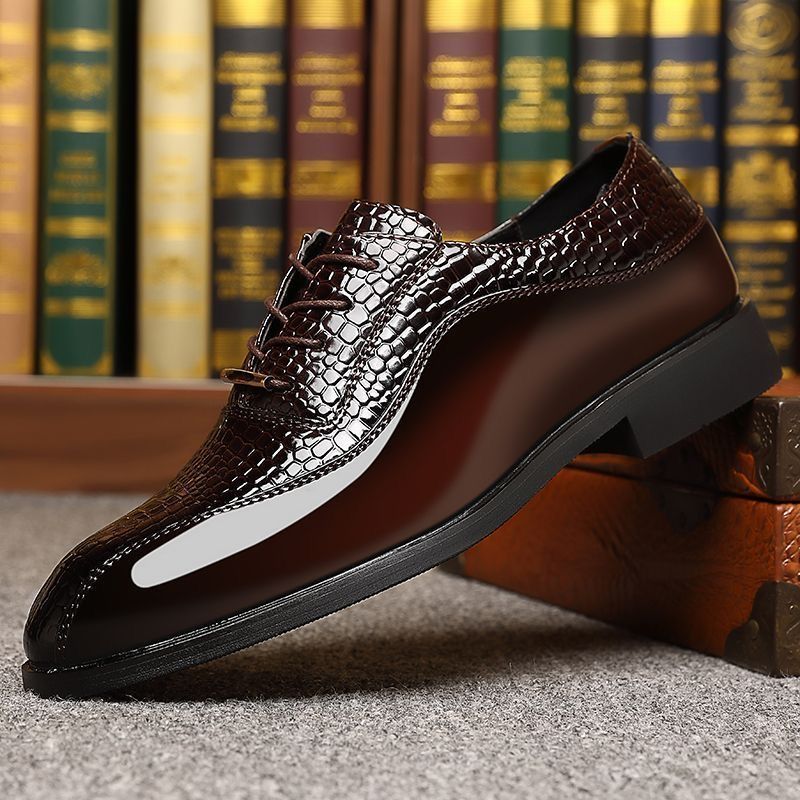 Men Shoes Formal - メンズ光沢パテントレザー英国風ポインテッドトゥドレスシューズ隠しヒール韓国ファッション理容師フォーマルシューズ