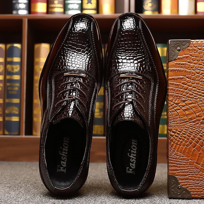 メンズ光沢パテントレザー英国風ポインテッドトゥドレスシューズ - Men Shoes Formal のレビューと価格