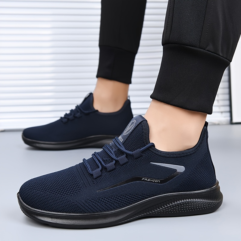 男性通気性メッシュスニーカースリッポン軽量ウォーキングシュー - Mesh Trainer Breathable のレビューと価格
