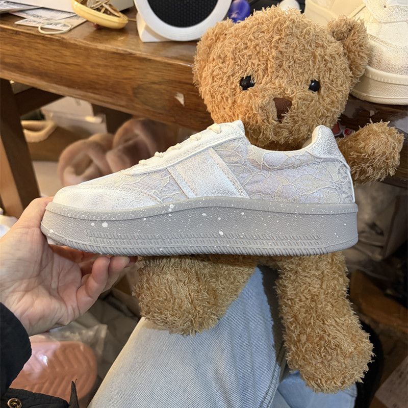 ドイツトレーナースニーカー女性レトロホワイトシューズレースリ - Mesh Trainer Breathable のレビューと価格